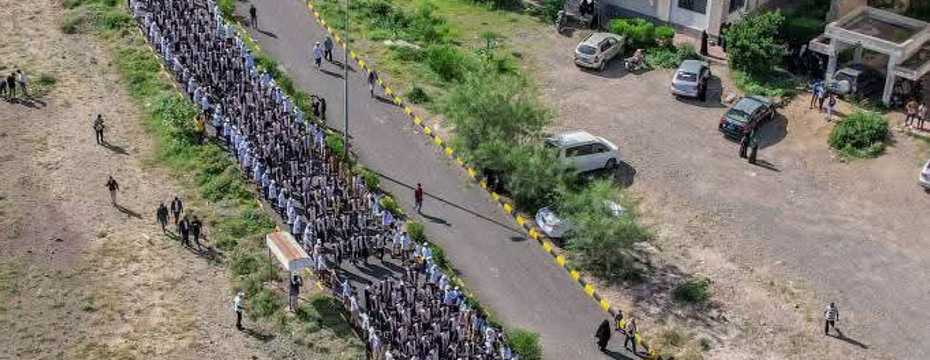  Taiz celebrates the graduation of 1,200 wounded, families of martyrs, and prisoners from the "Ihtiraf" Institute  